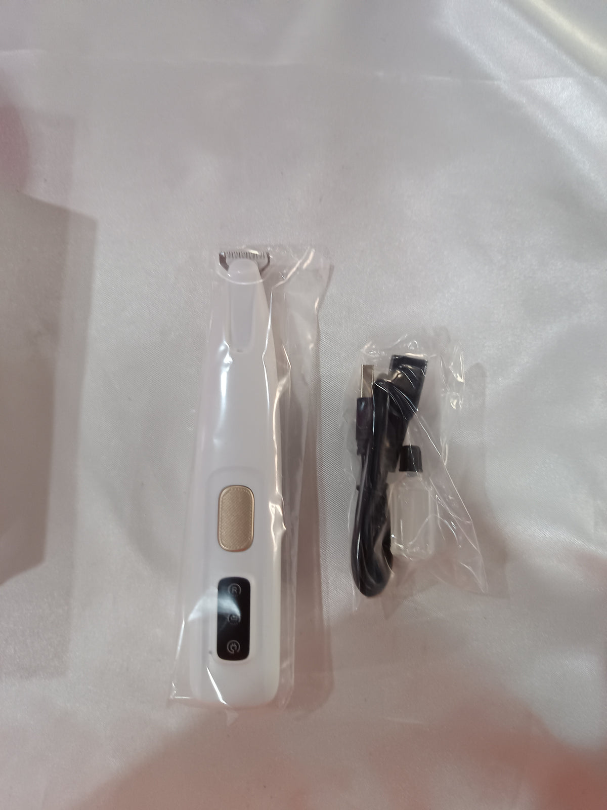 Aparador de Patas Recarregável com Luz LED para Cão e Gato – Casa do Patudo